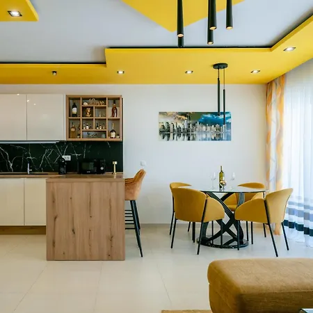 Апартаменти Luxury Adri With 2 Parking Spots Макарська