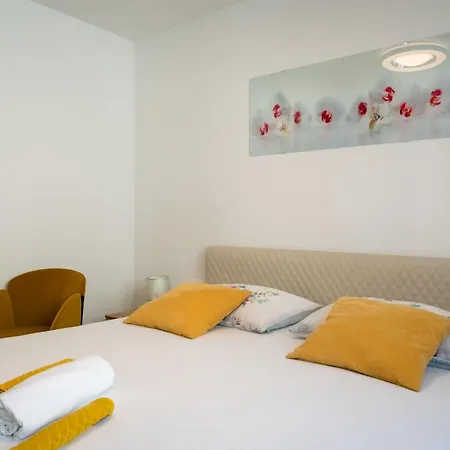 Luxury Adri With 2 Parking Spots Apartman Makarska