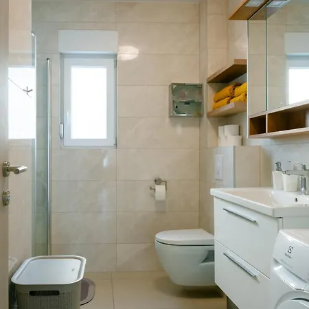 Luxury Adri With 2 Parking Spots Appartamento Makarska